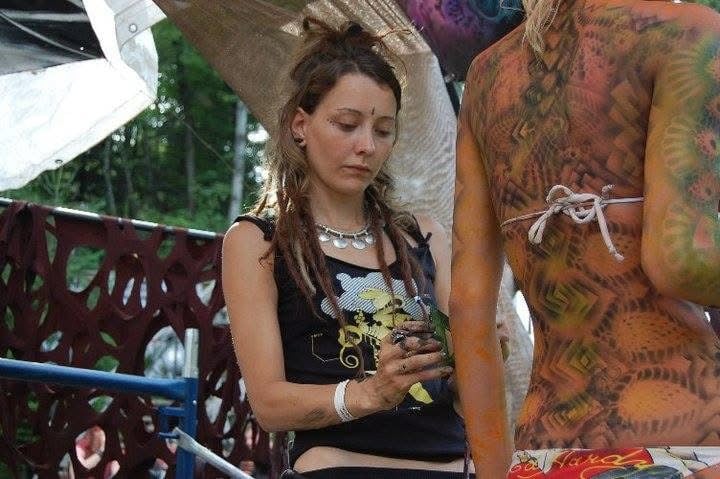 Claudia Sicotte en création de body painting